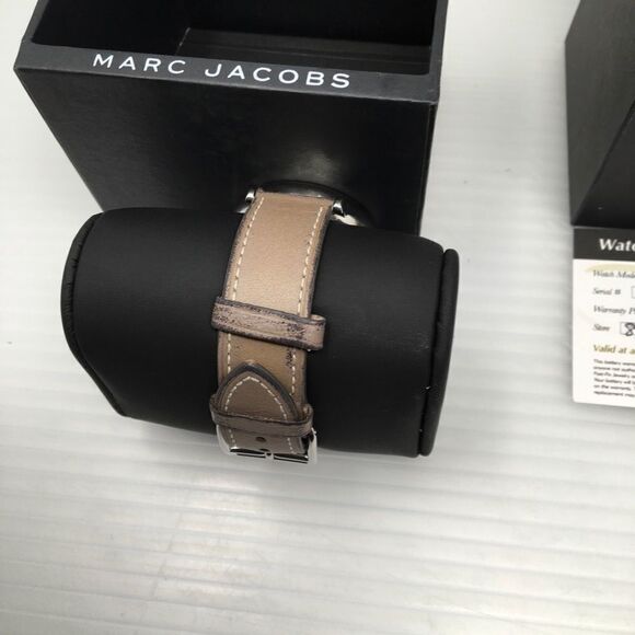 Marc Jacobs Chrome Riley Watch with Brown Band G1 - Picture 4 of 7